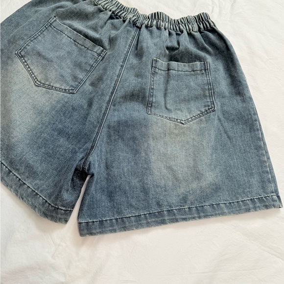 Vintage Denim Shorts for Women Size M High Waist Loose Fit with Front Pleats - Picture 15 of 16